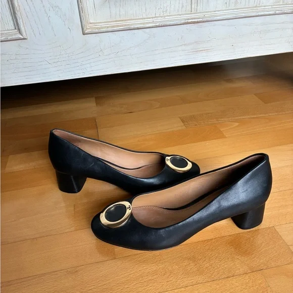 Tory Burch Caterina Pump Black Nappa Leather Heels with Gold Hardware Accent - Picture 4 of 9